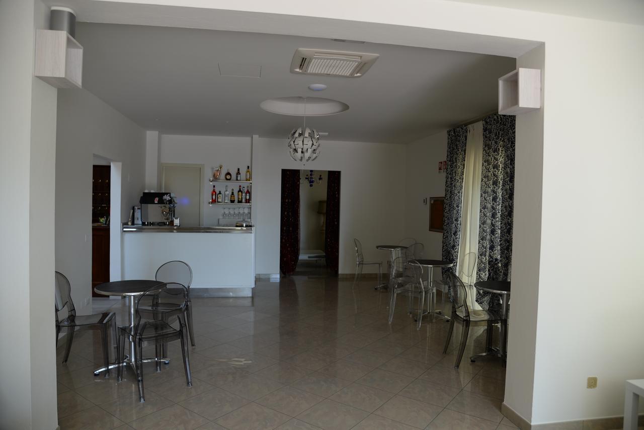Infinity Hotell Cervia Exteriör bild