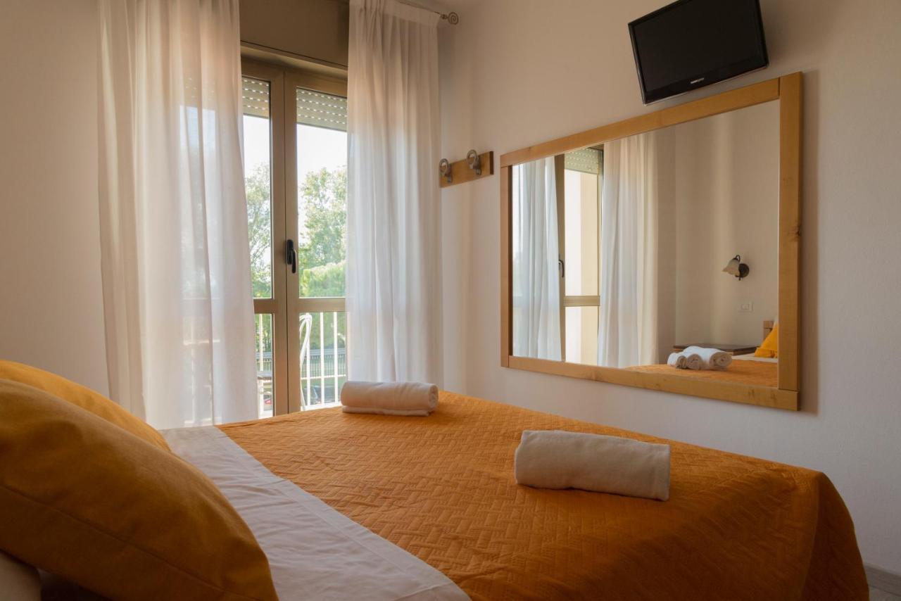 Infinity Hotell Cervia Exteriör bild