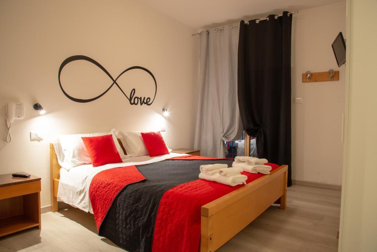 Infinity Hotell Cervia Exteriör bild